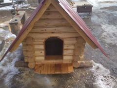 Деревянная будка для собак
