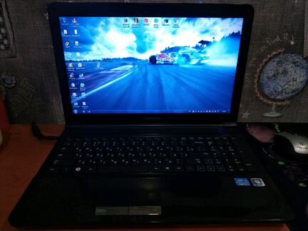 Ноутбук SAMSUNG RC520