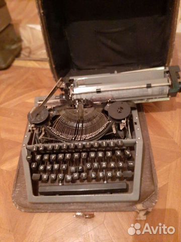 Пишущая машинка