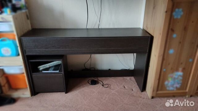 Деревянная стойка под электронное пианино