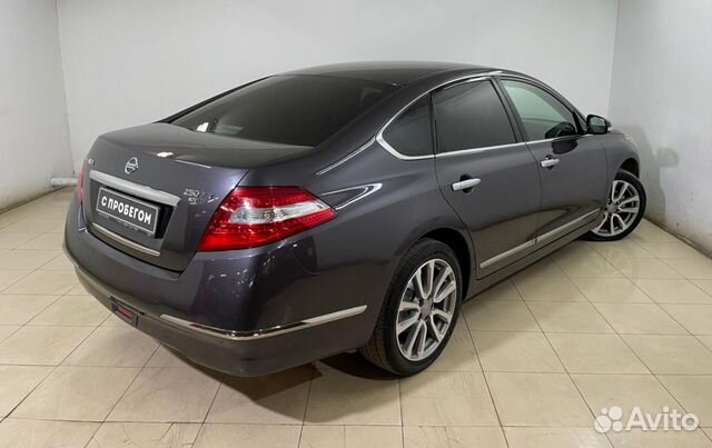 Nissan Teana `2011