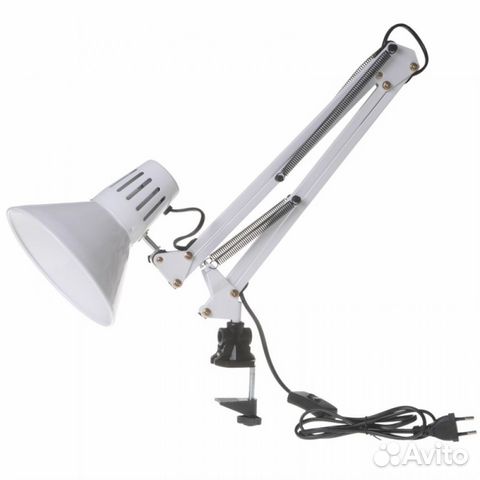 Настольная лампа на струбцине