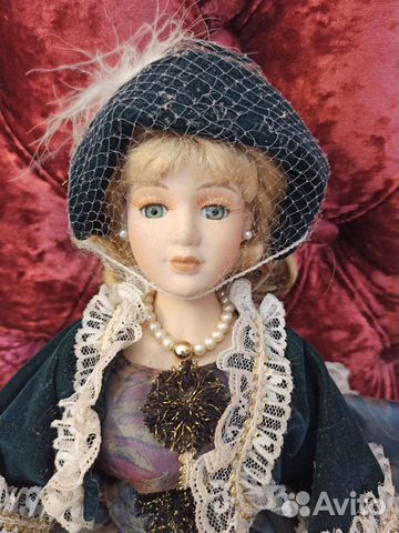 Кукла фарфоровая коллекционная Ребекка