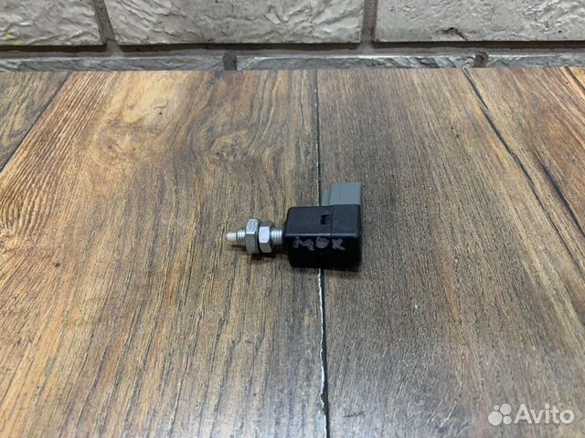 Kia Mohave Датчик включения стоп сигнала