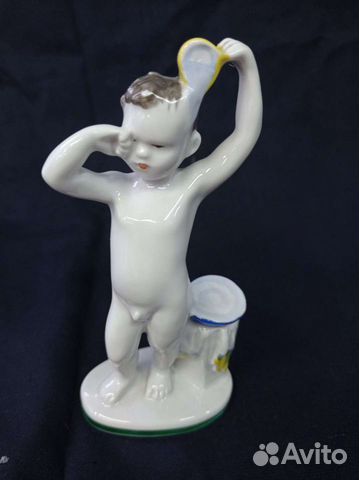 Статуэтка фарфор
