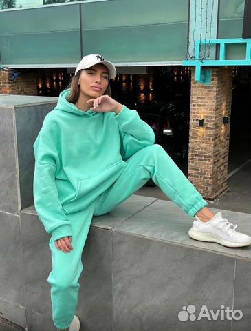 Спортивный костюм женский