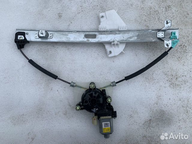 Стеклоподъемник задней правой двери Kia Rio 4