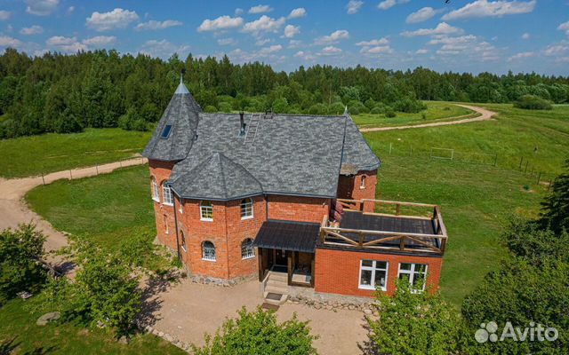 

10-к. и более коттедж, 350 м²