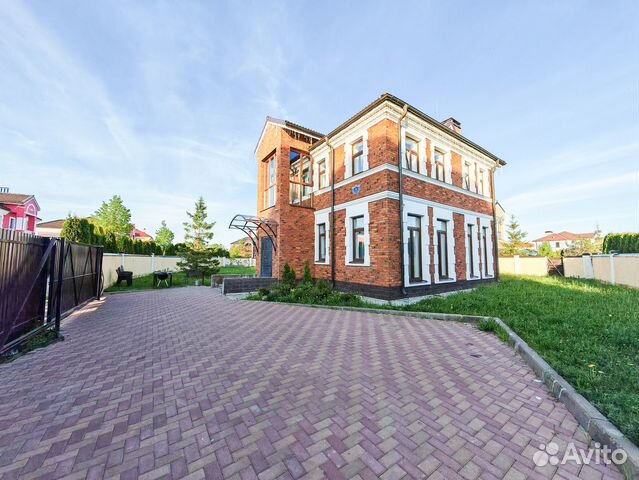 

4-к. коттедж, 240 м²