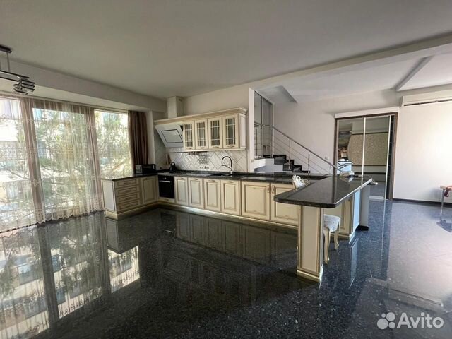 

Таунхаус 200 м² на участке 1 сот.
