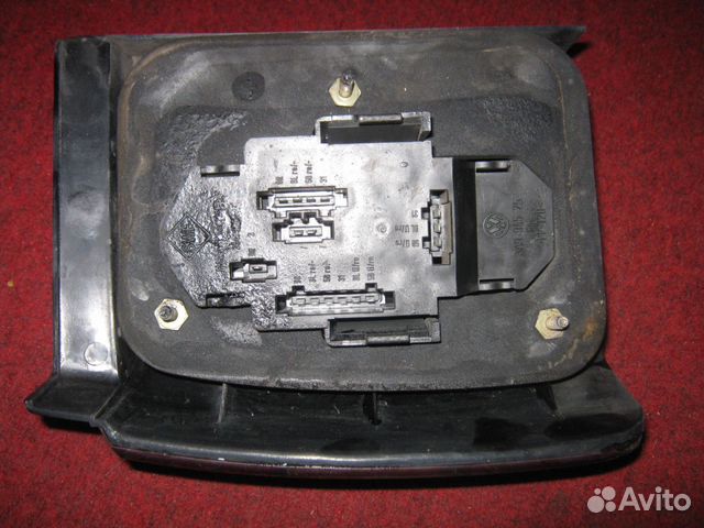 Фонарь задний правый наружный VW passat b4 variant