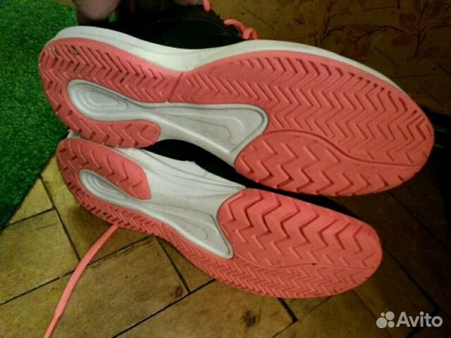 Кроссовки Nike, оригинал, р. 37,5 на 36 Кроссовки Nike, оригинал, р. 37,5 на 36