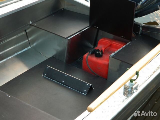 Новая моторная лодка Wyatboat 390У длина 4 м