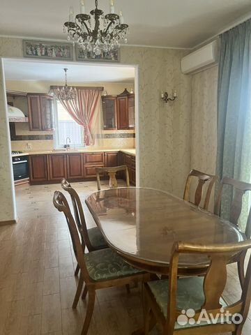 

4-к. дом, 200 м²
