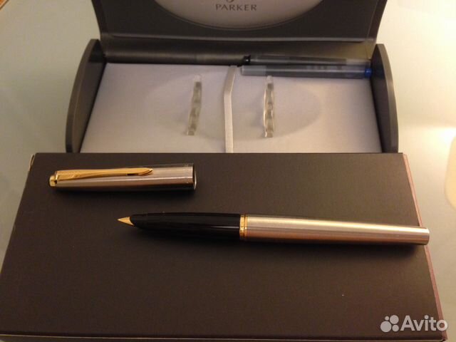 Новая ручка Parker с золотым пером, 18 карат Новая ручка Parker с золотым пером, 18 карат