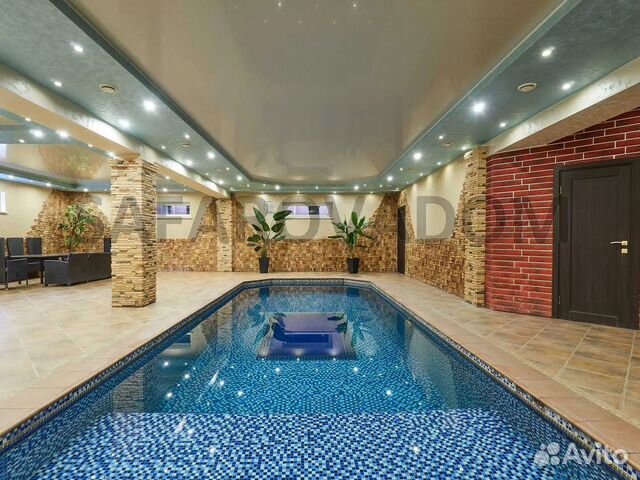 

10-к. и более коттедж, 1300 м²