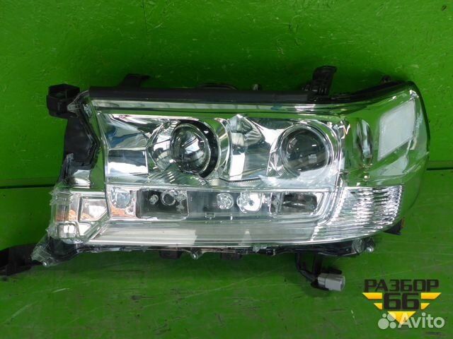 Фара левая Toyota Land Cruiser (200) с 2008г Фара левая Toyota Land Cruiser (200) с 2008г
