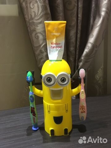 Держатель для зубных щёток Minion Wash Kit