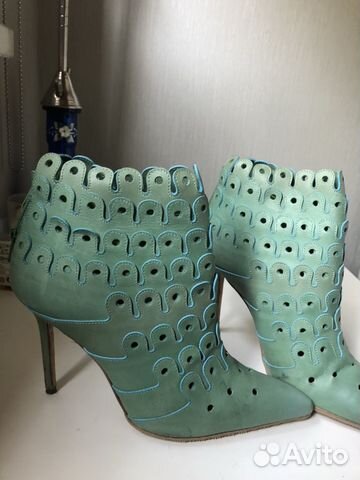 Ботильоны Manolo Blahnik Ботильоны Manolo Blahnik