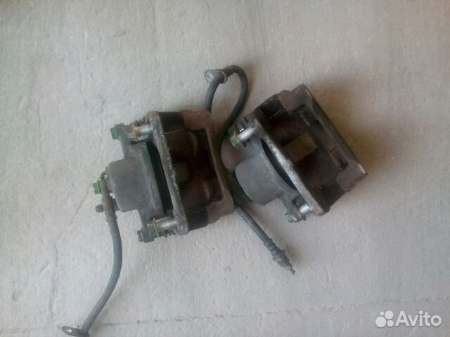 Суппорта тормозные на Toyota raum 20