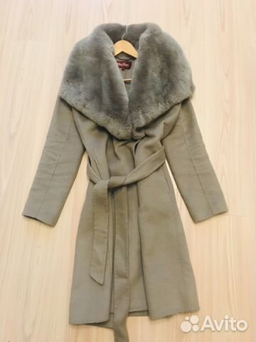Пальто Max Mara 44/170-175. Ворот натур. Мех