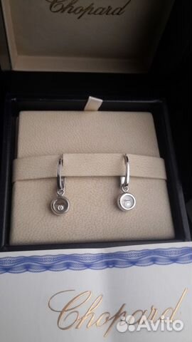 Новые золотые серьги Chopard с брилл Новые золотые серьги Chopard с брилл