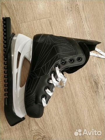 Коньки 40 размер новые Коньки 40 размер новые