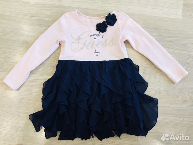 Нарядное стильное платье guess оригинал 4-5 лет