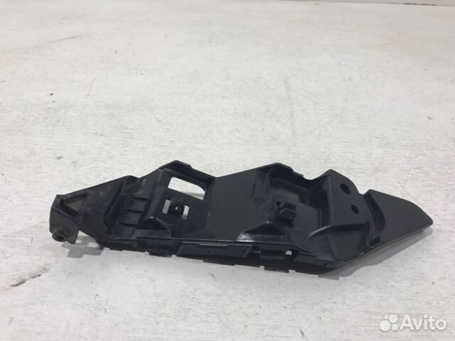 Кронштейн бампера передний правый Suzuki Sx4 1 С