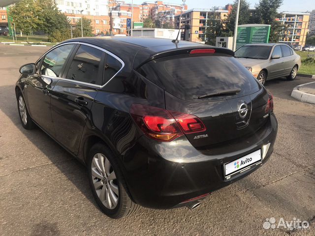 Opel Astra 1.6 AT, 2011, 142 000 км Opel Astra 1.6 AT, 2011, 142 000 км
