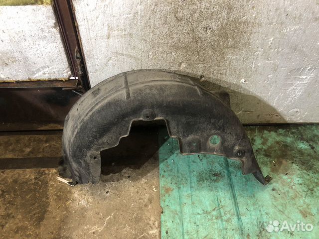 Подкрылок задний правый Toyota Corolla Verso