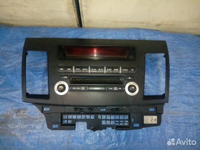 Mitsubishi lancer X (10) панель магнитолы