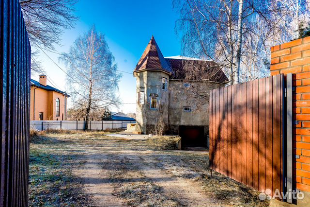 Дом 350 м² на участке 12 сот.