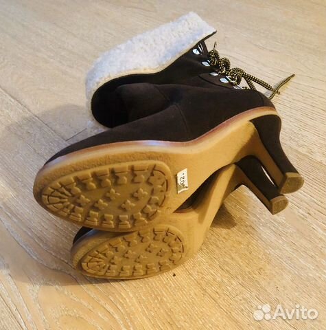 Женские сапожки бренда bally Женские сапожки бренда bally