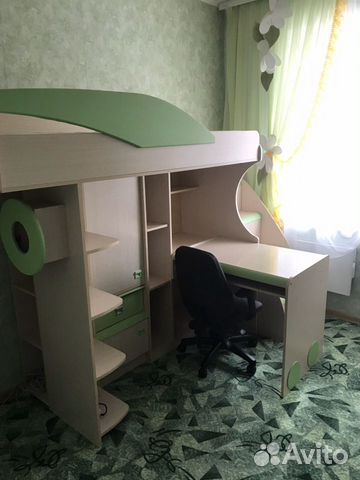 Детская кровать-чердак, шкаф и кроватка