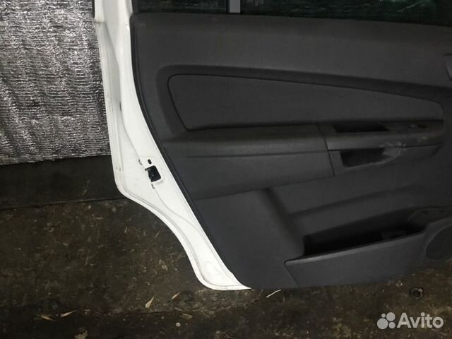 Дверь задняя левая Opel Zafira B Z22YH 2007 Дверь задняя левая Opel Zafira B Z22YH 2007