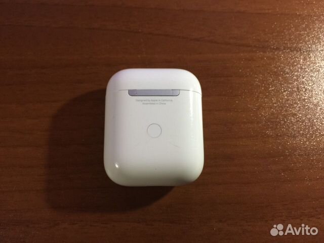 Кейс AirPods 2 (оригинал) Кейс AirPods 2 (оригинал)