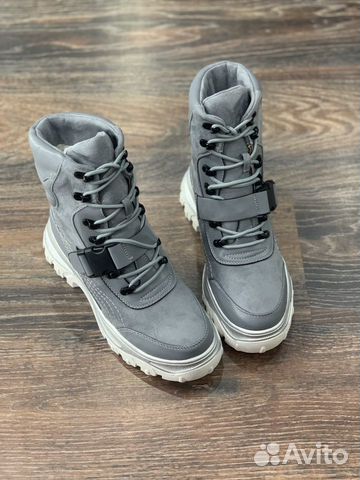 Ботинки зимние серые
