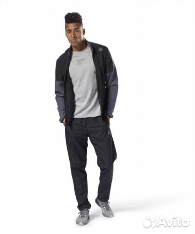 Спортивный костюм reebok woven tracksuit Спортивный костюм reebok woven tracksuit