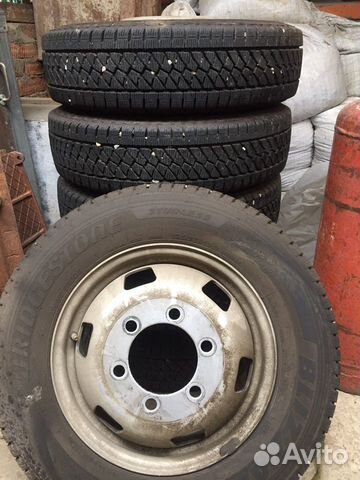 Продам зимнюю резину Bridgestone на дисках на Газе