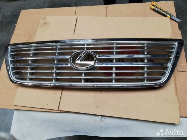 Решетка радиатора Lexus LX470