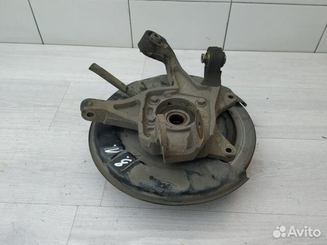 Кулак задний левый 28411XA01A Subaru Tribeca B9