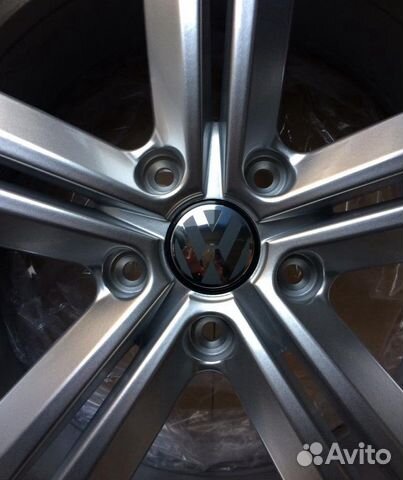 Литые диски на Volkswagen Touareg R18 Литые диски на Volkswagen Touareg R18