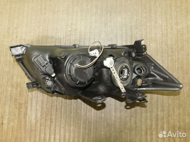 Фара левая Toyota Rav 4 2010-2013