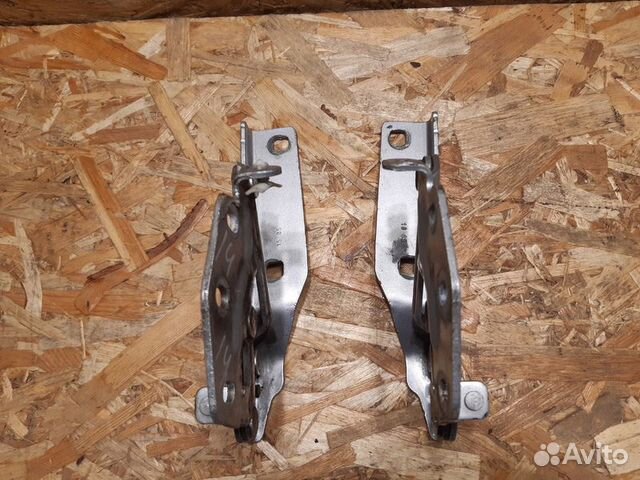 Петля капота Volkswagen Passat B6 Петля капота Volkswagen Passat B6