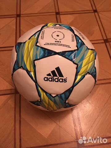 Футбольный мяч adidas Лиги Чемпионов 2012 Мюнхен Футбольный мяч adidas Лиги Чемпионов 2012 Мюнхен