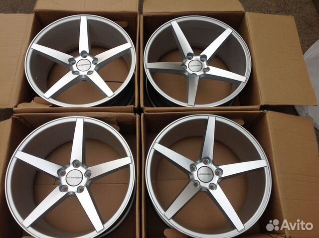 Vossen cv3 r18 серебро комплект новых дисков Vossen cv3 r18 серебро комплект новых дисков