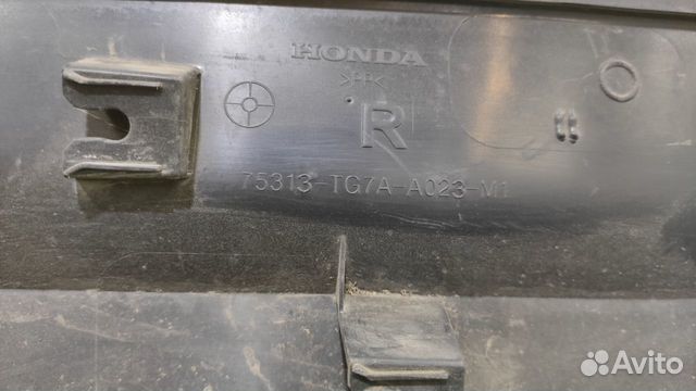 Накладка (Молдинг) двери задняя правая нижняя