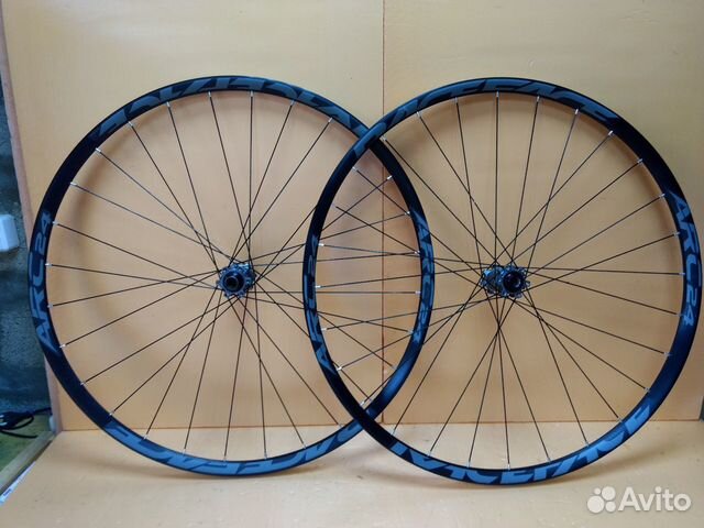race face ar 24