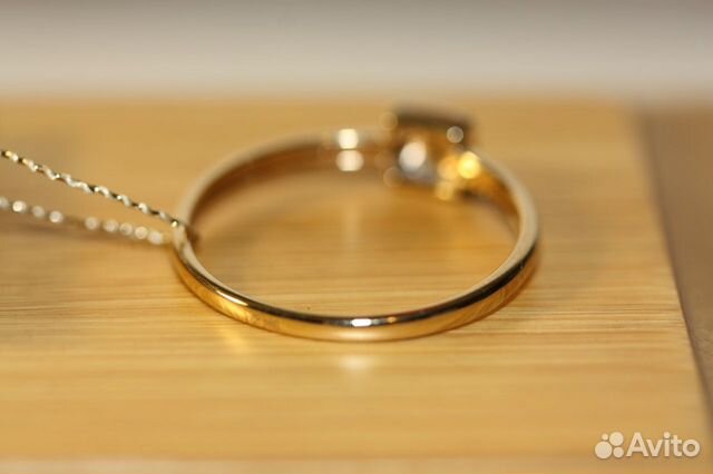 Золотое кольцо с бриллиантами